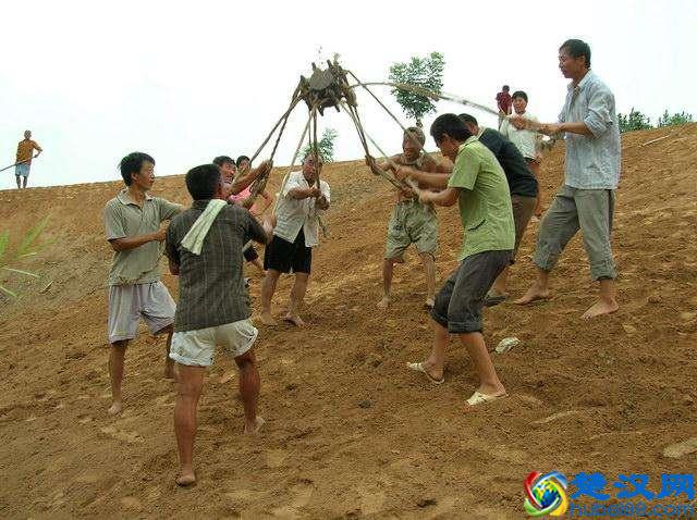 整天说“夯实基础”，你真的知道什么是“夯”吗？