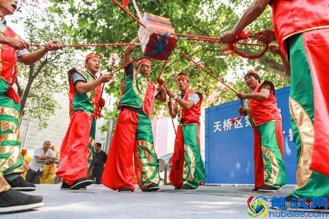 整天说“夯实基础”，你真的知道什么是“夯”吗？