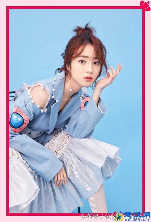 张天爱时髦机场走秀，超模怎么穿都辣么好看！