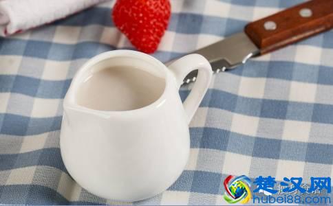 牛奶什么时候喝减肥 牛奶减肥的技巧