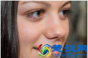 眼睛长了麦粒肿千万挤不得！这些方法来救你