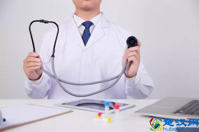 哺乳期的妈妈感冒了，到底该不该吃药？吃什么药？