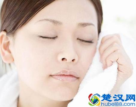 夏天用什么护肤品好 几大技巧让你清爽一整天