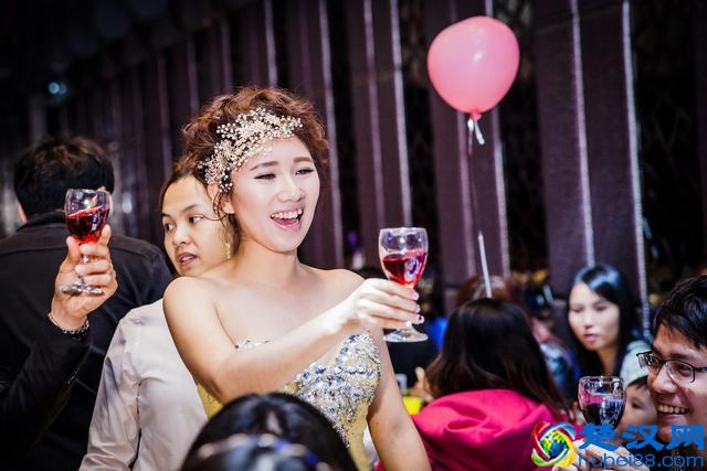 适合婚礼上新娘、新郎演唱的50首歌，单身的小伙伴们记得收藏噢