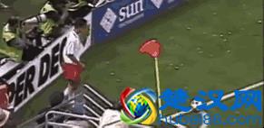 94年世界杯的荷兰队虽输掉这场比赛，却让世人看到什么叫对攻大战