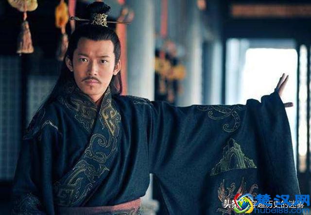 三国曹操败走华容道，最大的受益者并不是刘备、孙权，而是诸葛亮