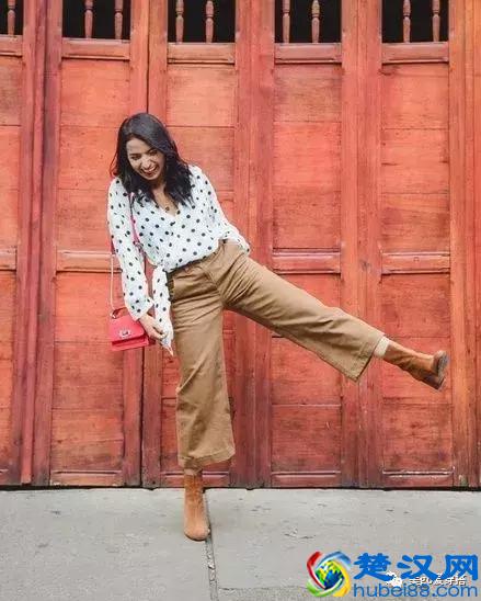 咖啡色衣服搭配什么颜色好看？答案全在这面……