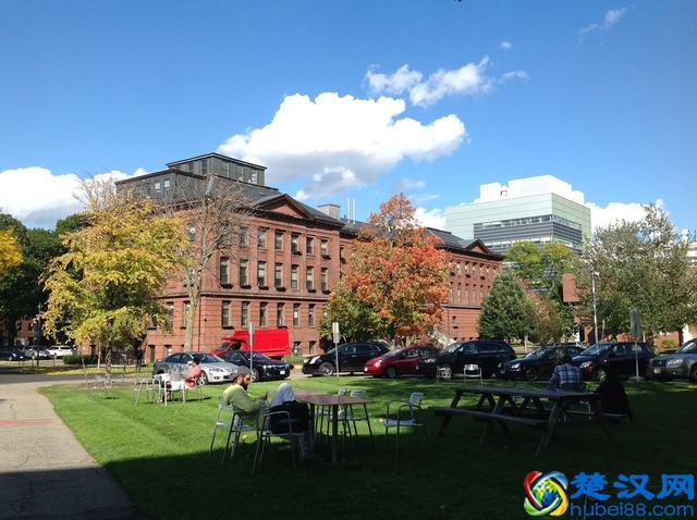 美国历史最悠久的高等学府——哈佛大学