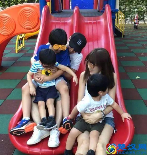 林志颖双胞胎儿子颜值差异大：一个头大吸睛，一个超像kimi