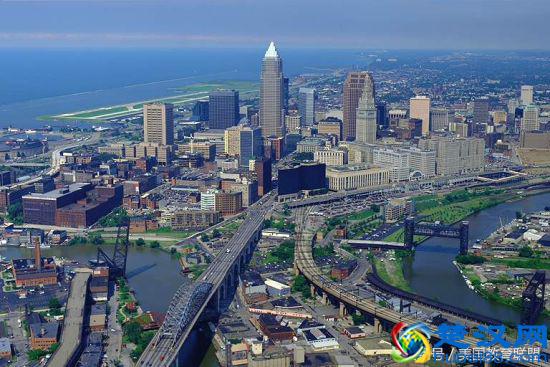 美国留学十大热门专业及学校推荐