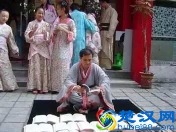 七夕节都有哪些神奇的传统习俗？你肯定都没听过