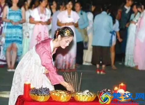 七夕节都有哪些神奇的传统习俗？你肯定都没听过