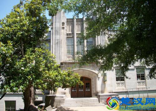 阿肯色大学在哪个城市 阿肯色所处周围环境解析