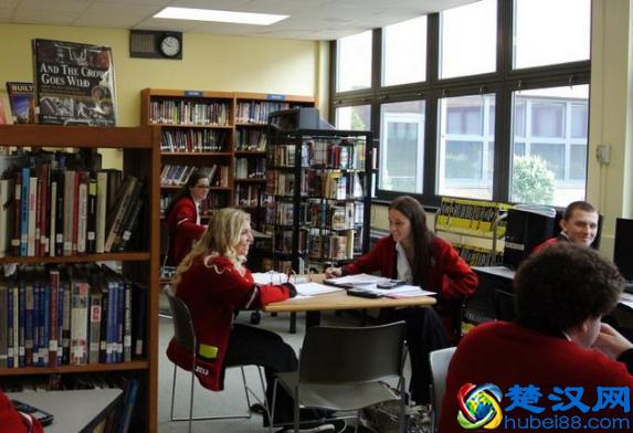 2019年美国高中留学一年花费多少钱？所有的费用都在这份清单里！