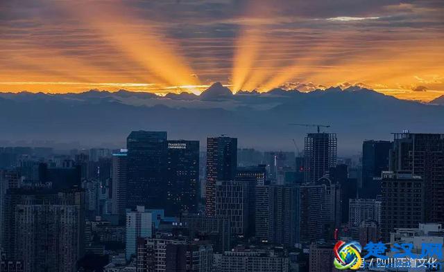 光彩夺目,这是超乎你想象的成都!