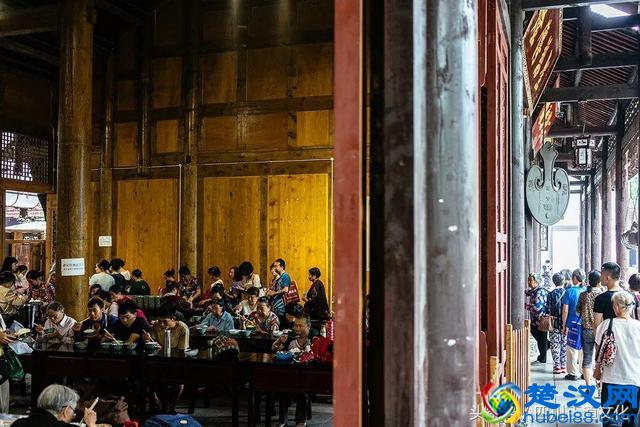 光彩夺目,这是超乎你想象的成都!