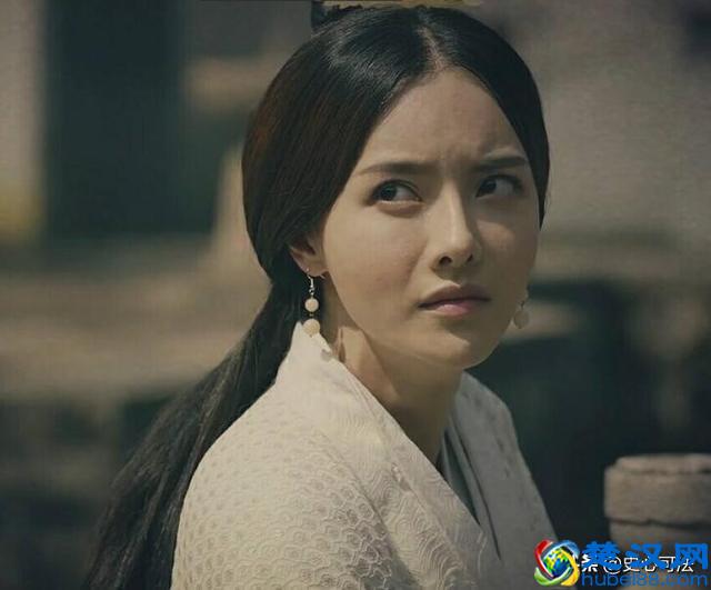 汉末最可惜的枭雄：本能与曹操分庭相抗，却因儿子不和全家落败