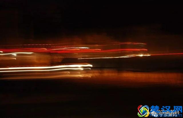 人类速度接近光速时会发生什么