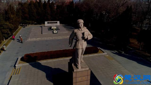 新时代雷锋精神是什么？90后讲解员告诉你