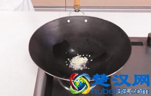 炒年糕的做法，炒年糕怎么做才好吃？简单的教程！