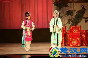 京剧的起源是什么，是什么时候从哪个地方发展起来的？