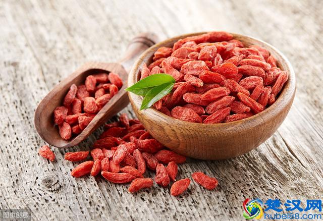 深秋不可缺少的汤，淮山枸杞排骨汤，快回家喝汤吧