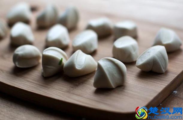 最全的饺子皮制作诀窍，和面加点它，饺子皮香软有嚼劲，赶快学学