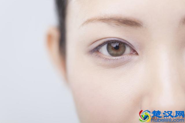 眼皮一直跳，是怎么回事？原因都在这了！别吓自己