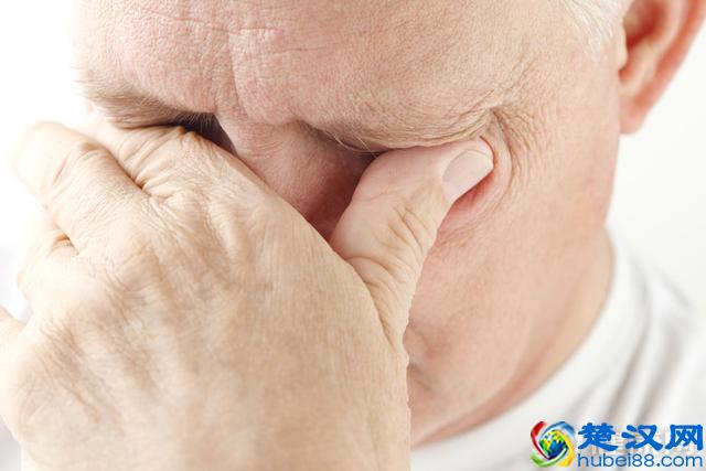 眼皮一直跳，是怎么回事？原因都在这了！别吓自己