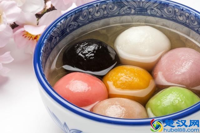 煮汤圆时，冷水下锅还是热水下锅？都不对，大厨教你正确做法