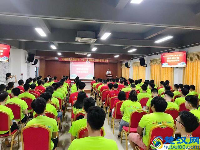 东莞市"一镇一品"模具设计师特色项目培训走进青华模具培训学校