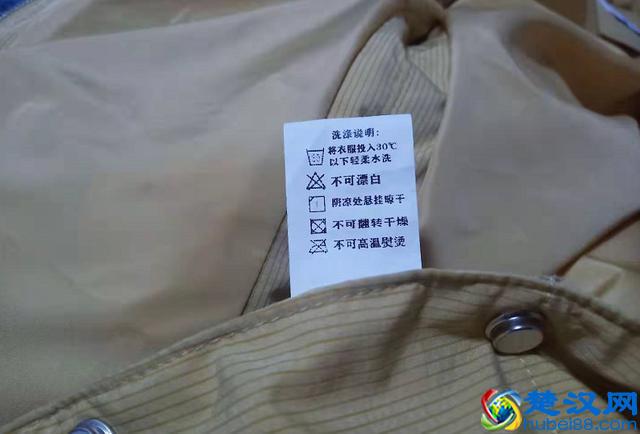 羽绒服清洗小妙招，只用一勺醋，蓬松柔软还干净