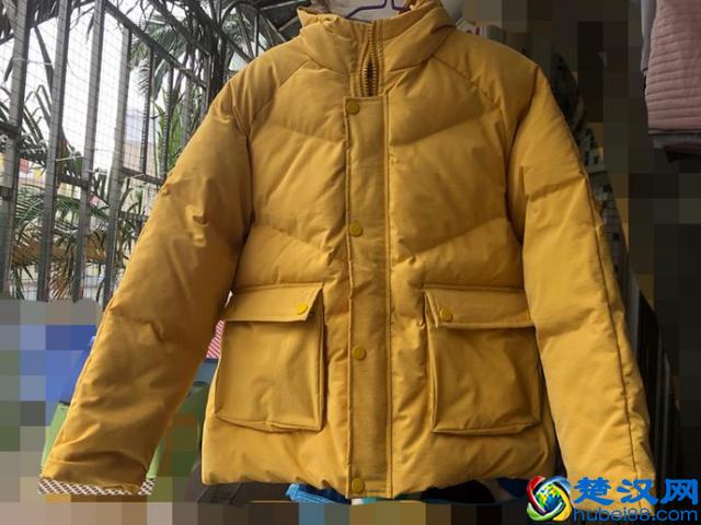 羽绒服清洗小妙招，只用一勺醋，蓬松柔软还干净