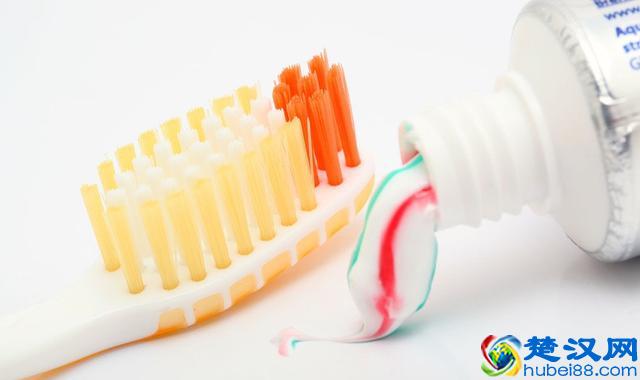 衣服沾上辣椒油不易清洗，教你几招，分分钟就搞定