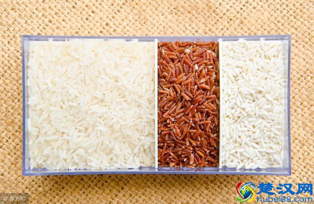 导致手心脚心发热的原因有哪些？手心脚心发热怎么治？