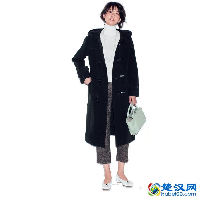 黑色裤子搭配什么上衣！教你这20种搭配，让你优雅女人味加倍！