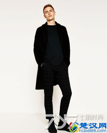 黑色男士休闲裤怎么搭配 教你轻松穿出型男范