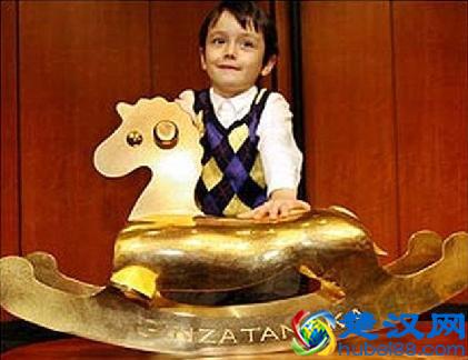 碧昂斯女儿的装备，贵的你无法想象，反正我只是看看