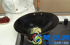 龙虾怎么做才好吃？大厨教你一个饭店的做法，一大盘都吃干净了