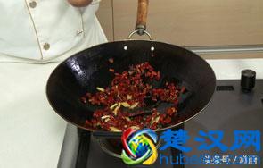 龙虾怎么做才好吃？大厨教你一个饭店的做法，一大盘都吃干净了