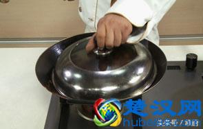 龙虾怎么做才好吃？大厨教你一个饭店的做法，一大盘都吃干净了