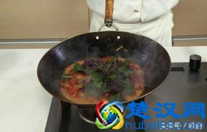 龙虾怎么做才好吃？大厨教你一个饭店的做法，一大盘都吃干净了