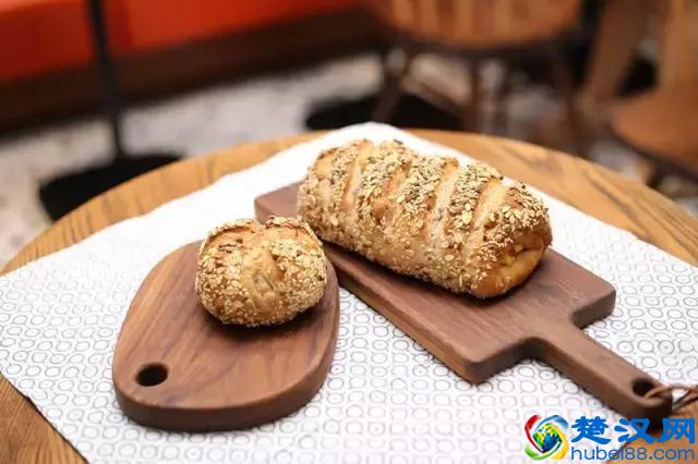 一家会飞的烘焙屋，原味控和甜品控在这里相爱相杀！