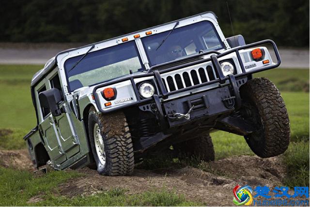 全球最厉害的十大越野车型，40岁能开上其中一台，证明你过的不错