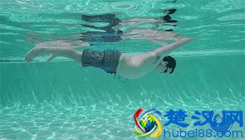 游泳初学者一定要掌握的基础动作练习！