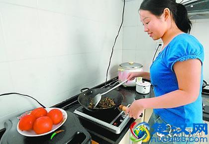 电磁炉炒菜用什么锅炒的菜好吃