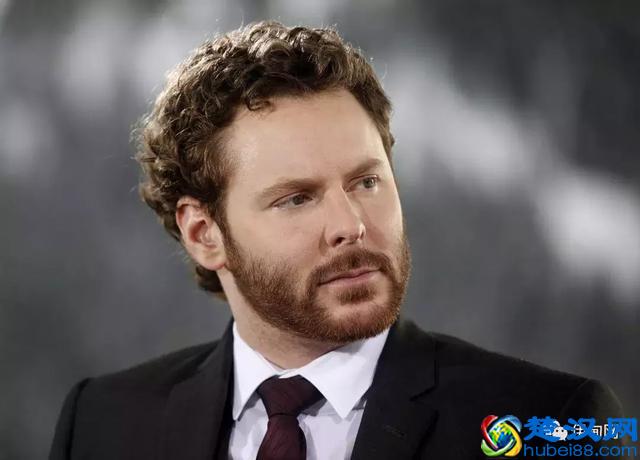 不了解Facebook发展史，不知道创始人的狗血故事