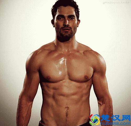 教你如何最快练出胸肌轮廓