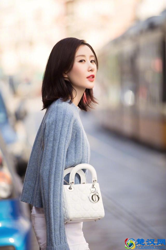 细软发质女生适合啥发型？看看舒畅的发型，每款都温柔雅致显气质