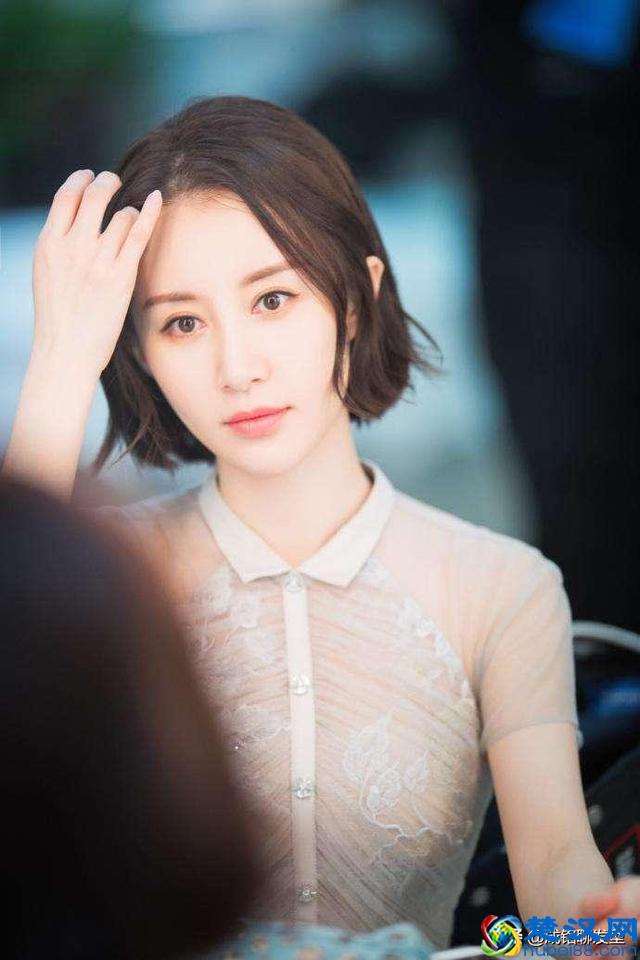 细软发质女生适合啥发型？看看舒畅的发型，每款都温柔雅致显气质